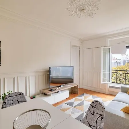 Parisian 2br Flat 100m To Notre Dame&pantheon *