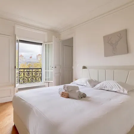 Parisian 2br Flat 100m To Notre Dame & Pantheon Paříž