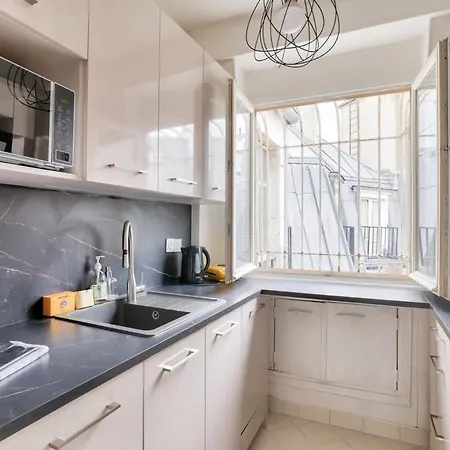 Appartement Parisian 2br Flat 100m To Notre Dame&pantheon Paris